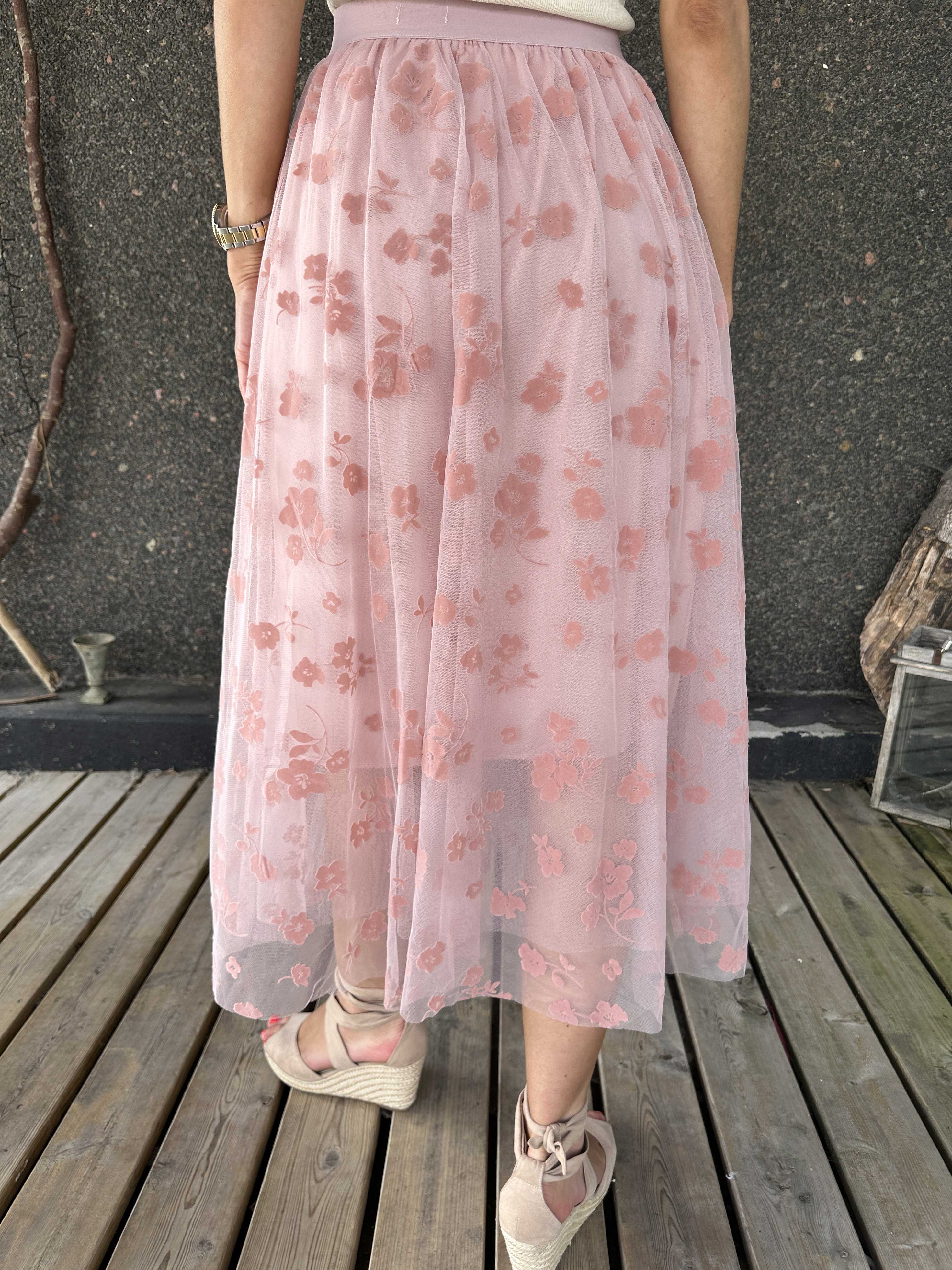 Aella - Lang nederdel med blomstret tyl